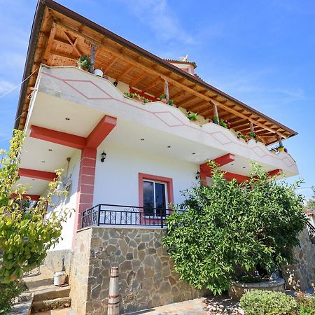 Villa Xherimeja Family Oasis Berat Exteriér fotografie