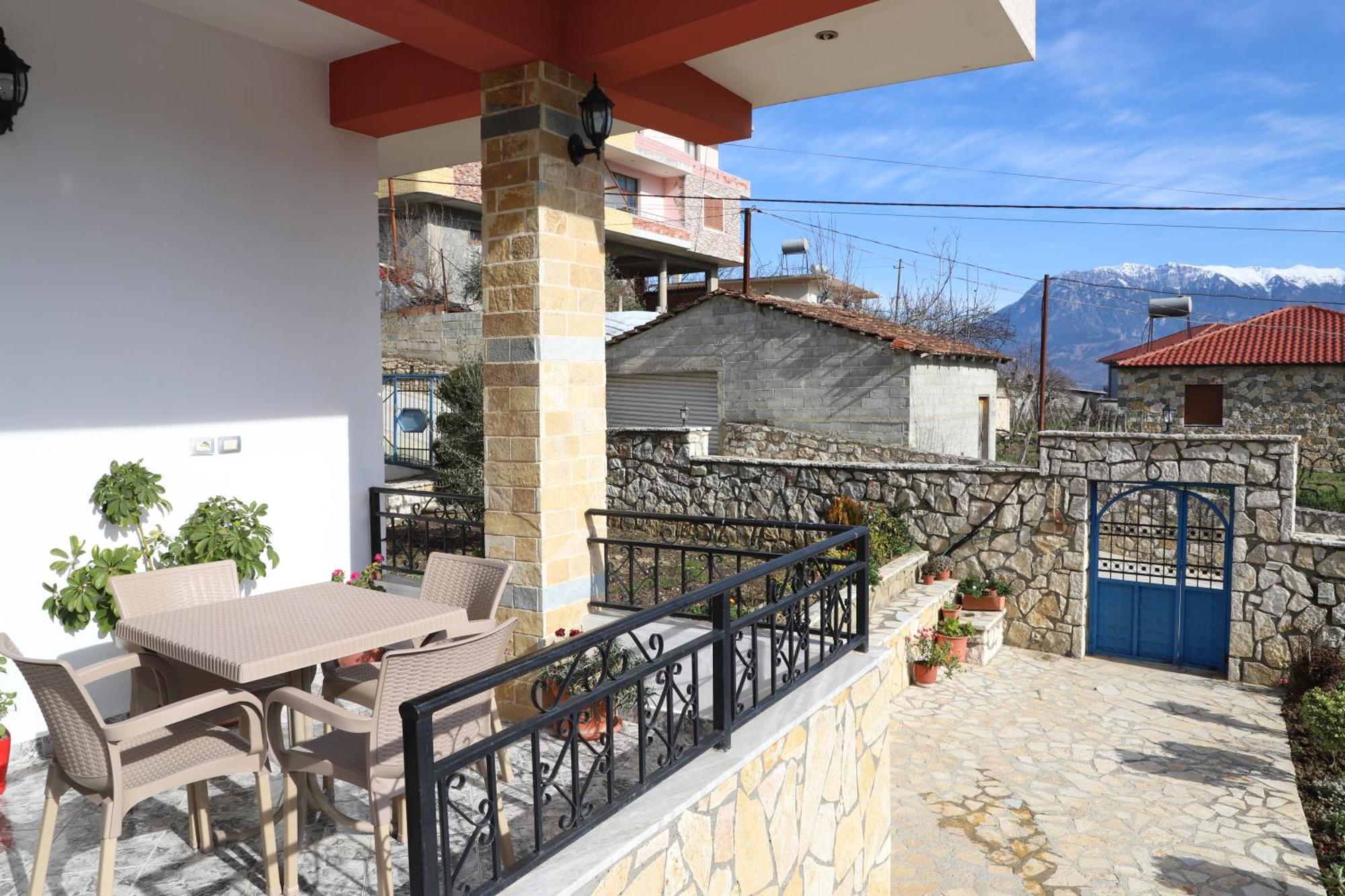 Villa Xherimeja Family Oasis Berat Pokoj fotografie