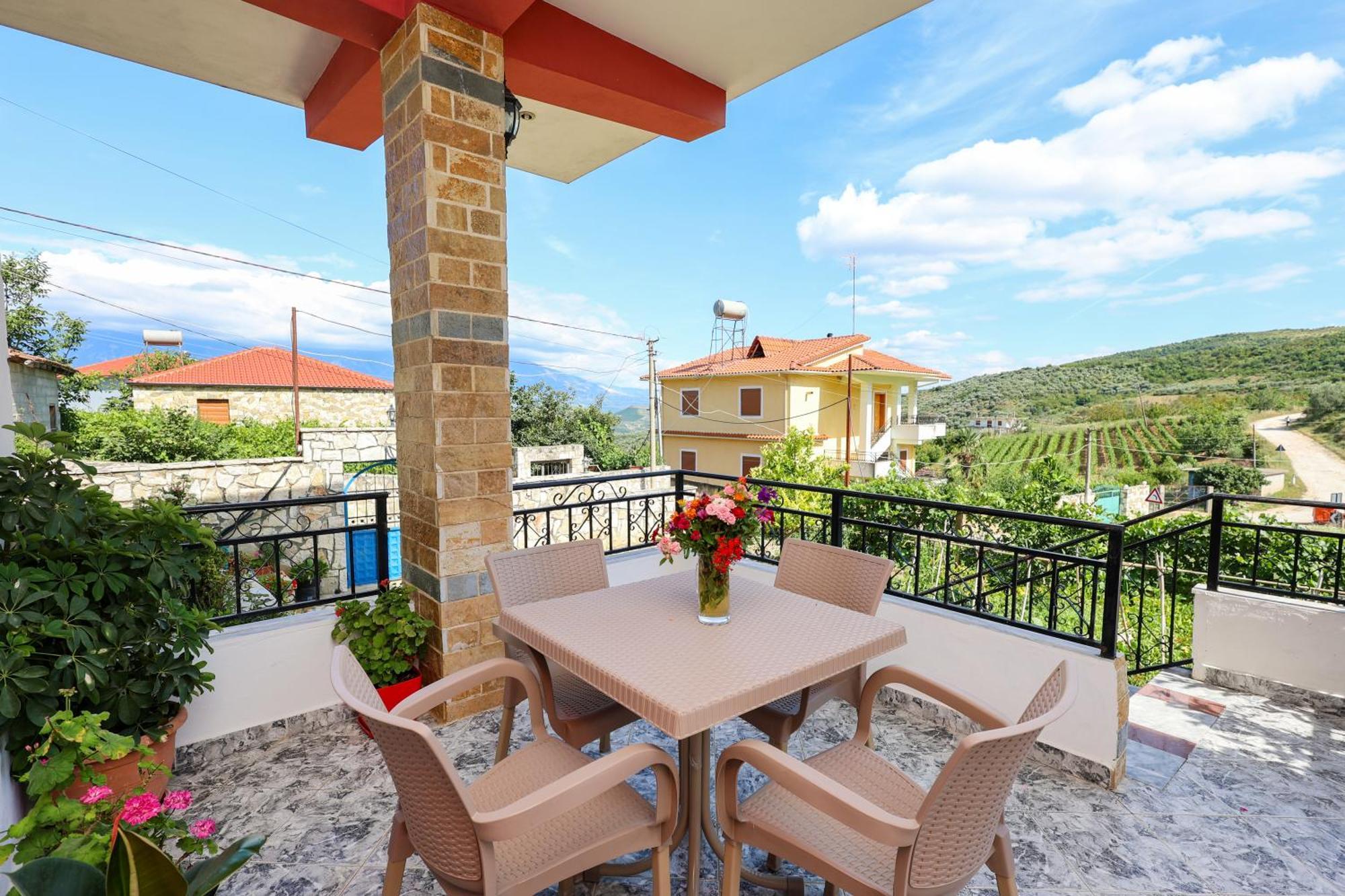 Villa Xherimeja Family Oasis Berat Exteriér fotografie