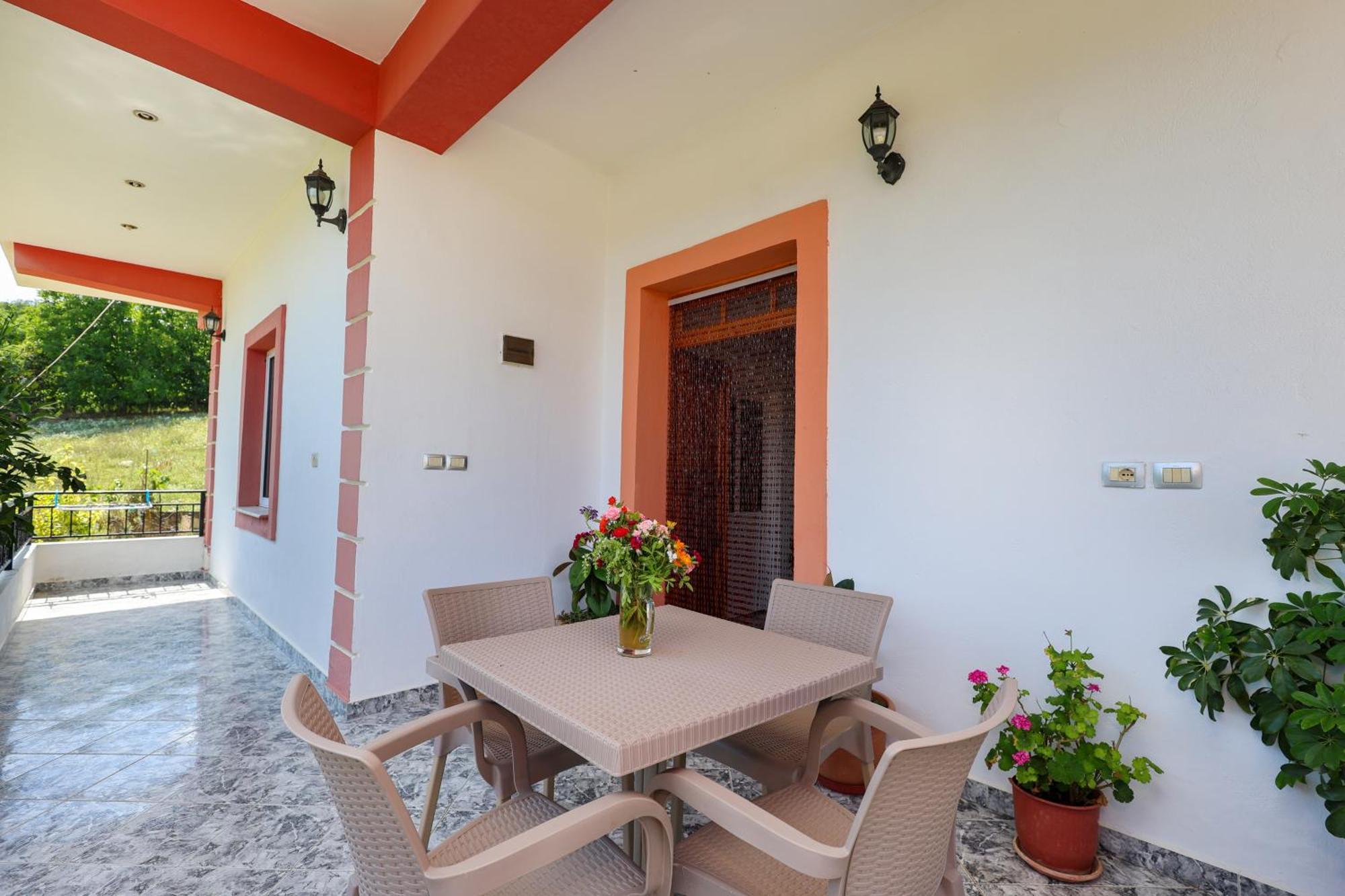 Villa Xherimeja Family Oasis Berat Exteriér fotografie